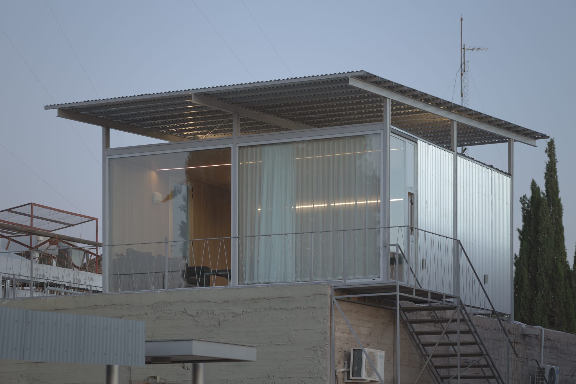 Fotografía de obra de Oficina Sobre Pileta San Rafael