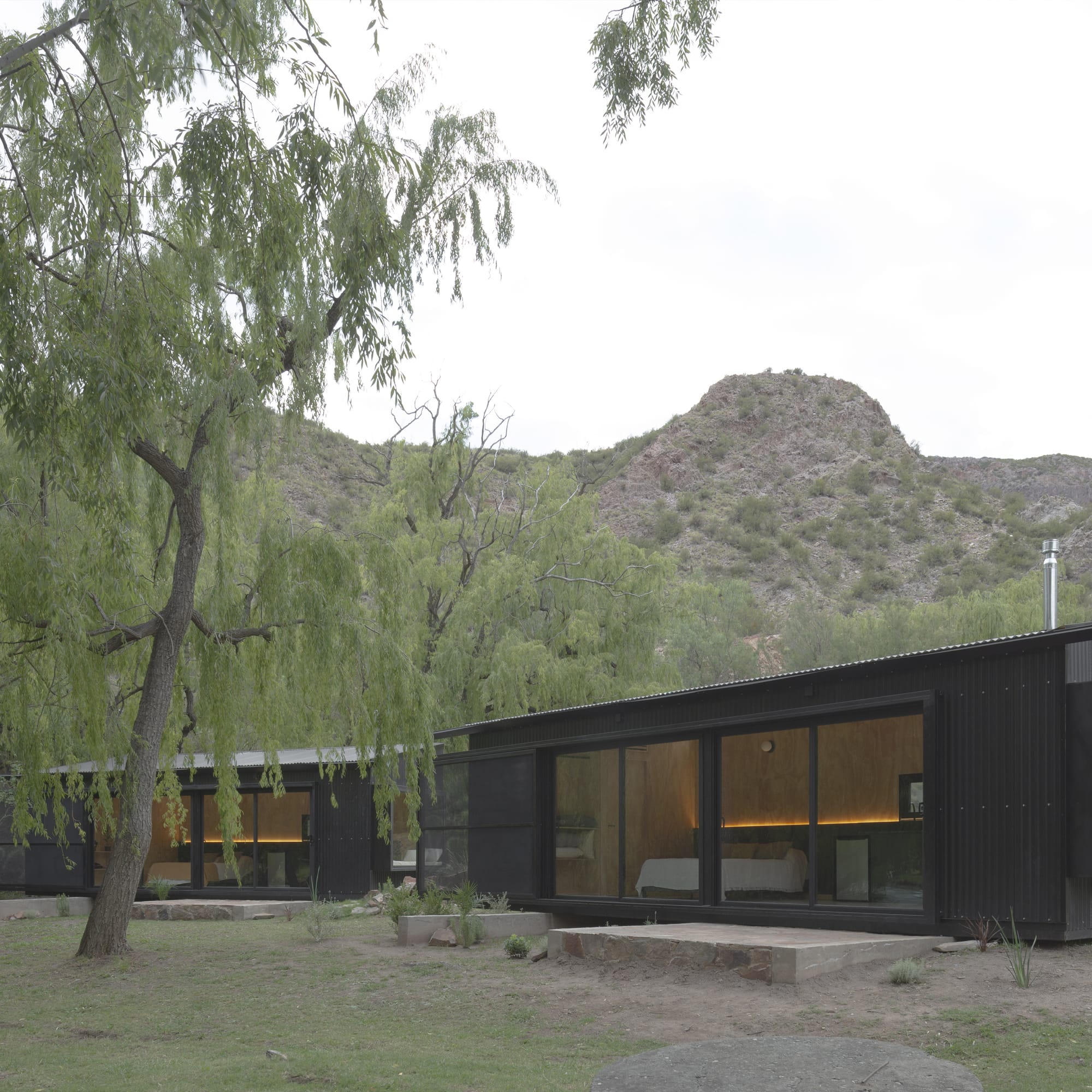 Fotografía de obra de Cabañas En El Rio Atuel